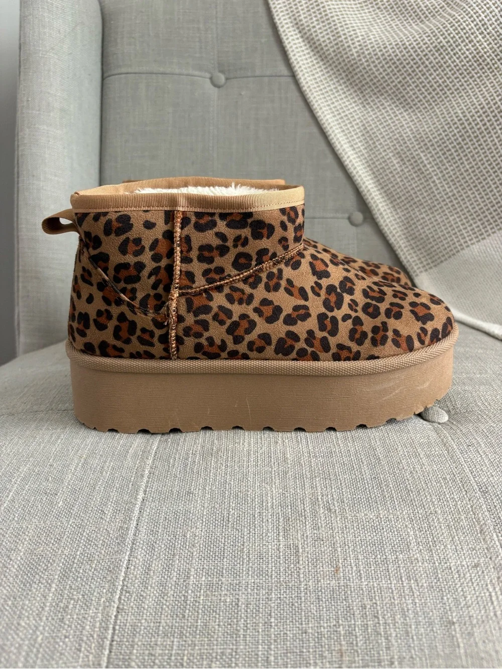 Mudd Leopard Print Ankle Booties in Brown and Black